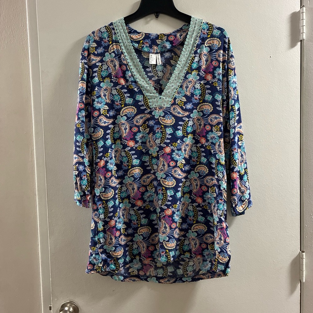 Liz Claiborne Navy Paisley V-Neck Tunic with Mint Trim